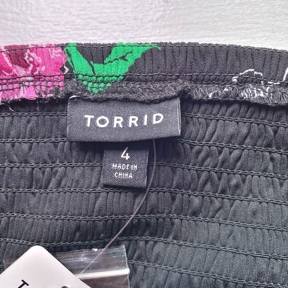 Torrid Floral Cropped Chiffon Blouse NWT - Picture 9 of 16